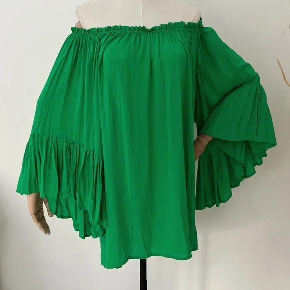 BEAUTIFUL GREEN ELAN TOP ๐๐ฒ๐ - Picture 2 of 11